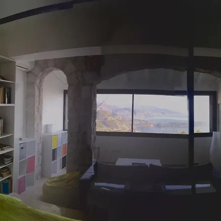 Dom wakacyjny With Unique & Breathtaking View Over Sea, Monte-carlo, Italy & Alps La Turbie